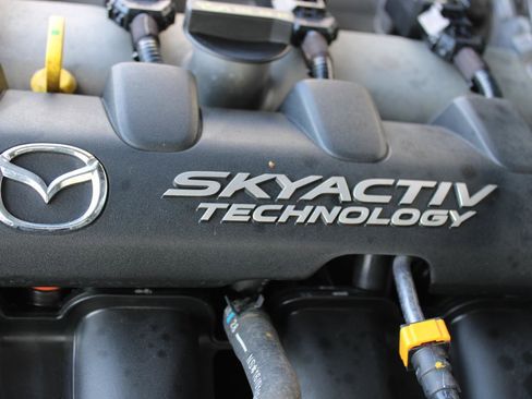 Used 2016 MAZDA MX-5 Miata Club image 39