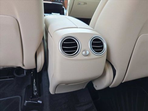 Used 2019 Mercedes-Benz GLC 300 image 14