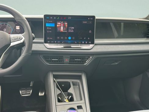 New 2026 Volkswagen Tiguan SE R-Line image 17