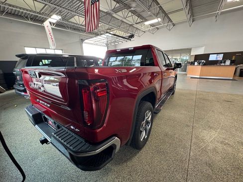Used 2023 GMC Sierra 1500 SLT w/ SLT Premium Package image 5