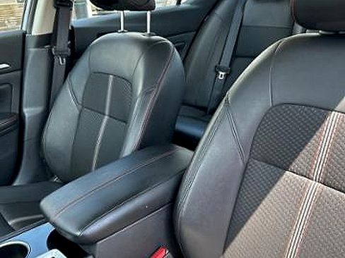 Used 2024 Nissan Altima 2.5 SR image 13