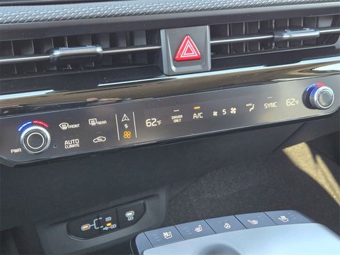 New 2025 Kia EV6 Wind image 14