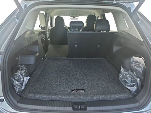 New 2025 Volkswagen Tiguan SE AWD/4WD image 25