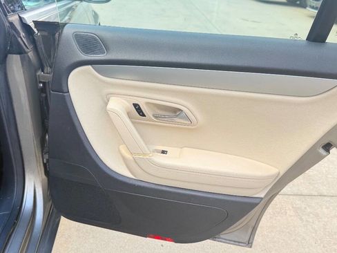 Used 2012 Volkswagen CC Sport image 35