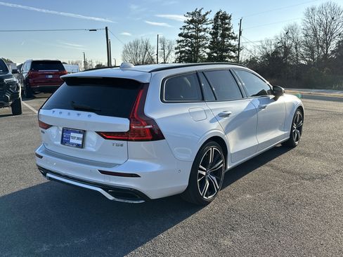 Used 2020 Volvo V60 T6 R-Design w/ Advanced Package image 6
