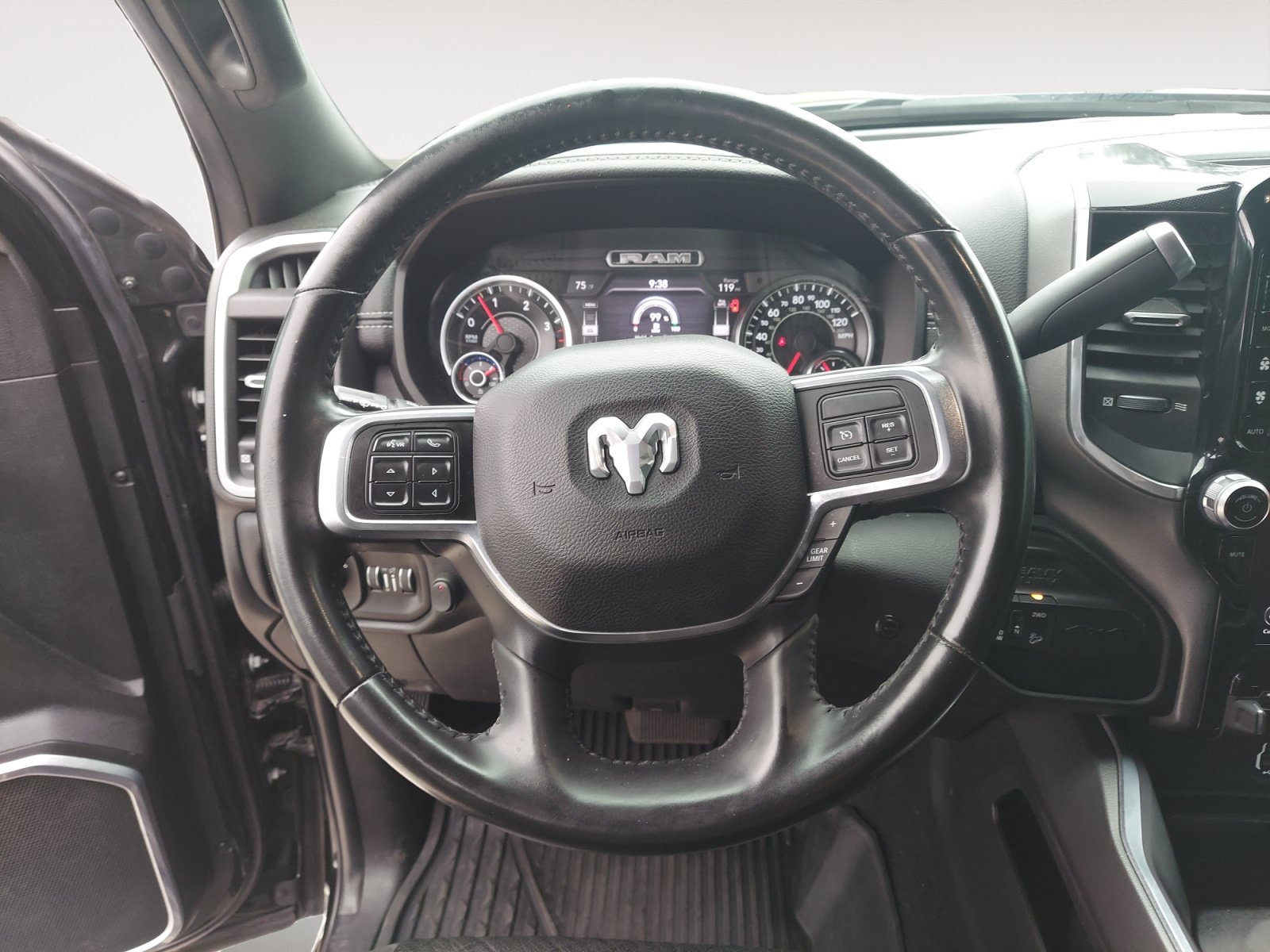 Used 2021 RAM 2500 Laramie AWD/4WD image 13