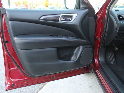 Used 2020 Nissan Pathfinder SV w/ Rock Creek Edition image 10