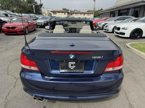 Used 2011 BMW 128i Convertible image 8
