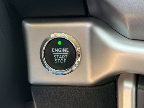 Used 2022 Ford Expedition XLT AWD/4WD image 17