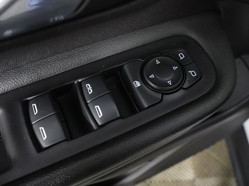 Used 2024 GMC Terrain SLE AWD/4WD image 28