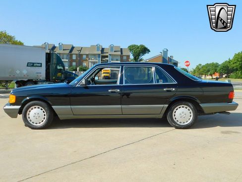 Used 1991 Mercedes-Benz 420 SEL image 3