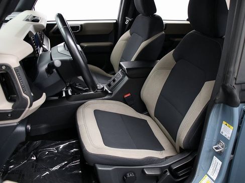 Used 2021 Ford Bronco Big Bend image 9