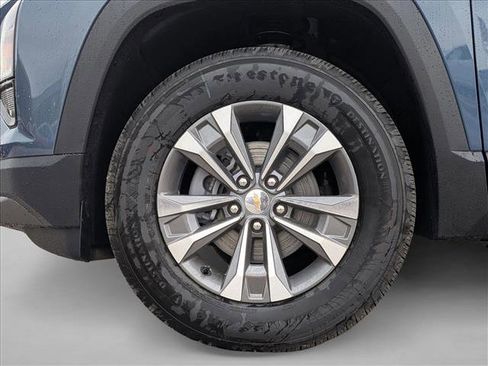 New 2026 Chevrolet Equinox LT image 18