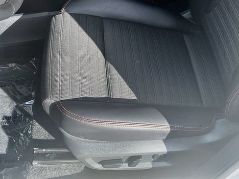 Used 2025 Nissan Rogue SV AWD/4WD image 20