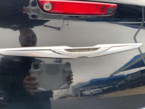 Used 2012 Chrysler 300 Limited image 28