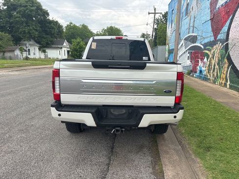 Used 2017 Ford F250 Platinum w/ Platinum Ultimate Package AWD/4WD image 6