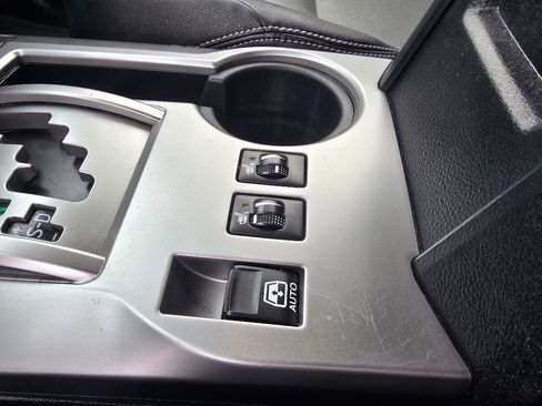 Used 2016 Toyota 4Runner SR5 Premium image 23