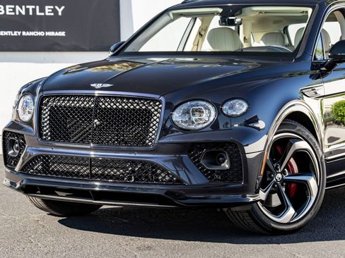 Used 2023 Bentley Bentayga AWD/4WD image 8