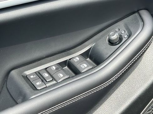 New 2026 Jeep Grand Cherokee L Limited AWD/4WD image 16