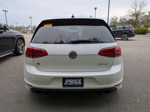 Used 2016 Volkswagen Golf 4-Door image 6