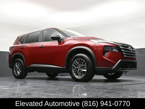 Used 2025 Nissan Rogue S AWD/4WD image 28