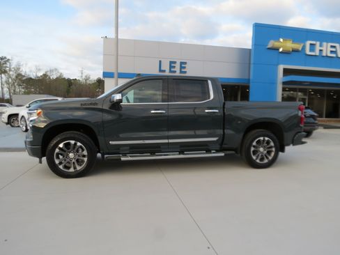 New 2026 Chevrolet Silverado 1500 High Country w/ Technology Package AWD/4WD image 2