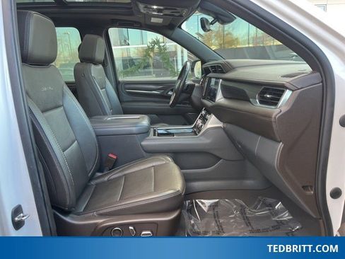 Used 2021 GMC Yukon XL Denali image 21