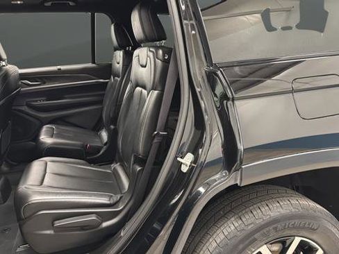Used 2024 Jeep Grand Cherokee L Limited w/ Luxury Tech Group II AWD/4WD image 24