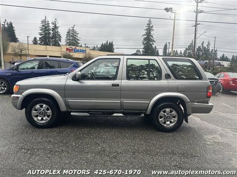 Used 1999 Nissan Pathfinder LE image 4