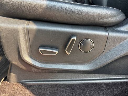 Used 2017 Ford F150 Raptor w/ Equipment Group 801A Mid image 11