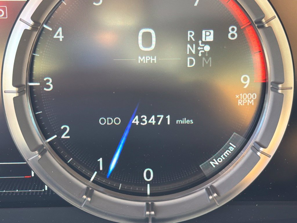 Used 2018 Lexus LC 500 Coupe w/ Touring Package RWD image 27