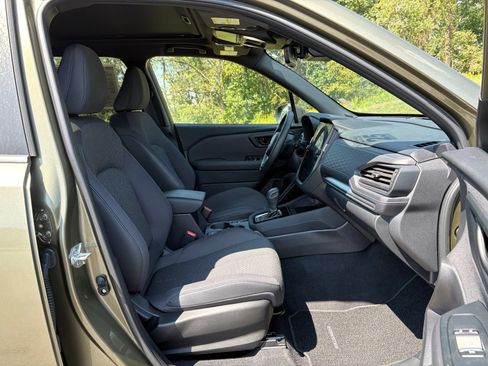 Certified 2025 Subaru Forester Premium w/ Convenience Package #2 AWD/4WD image 29