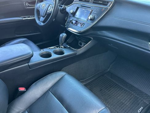 Used 2018 Toyota Avalon Touring w/ Carpet Mat Package image 16