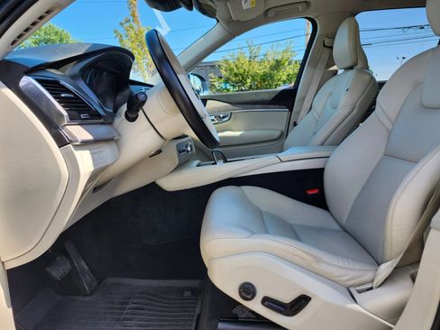 Used 2025 Volvo XC90 T8 Plus w/ Protection Package Premier AWD/4WD image 19