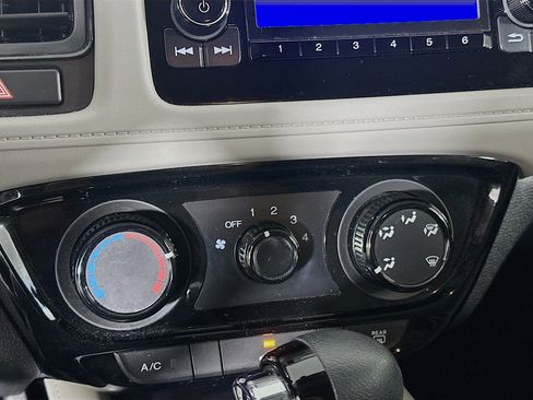 Used 2022 Honda HR-V LX image 22