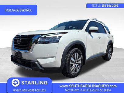Used 2023 Nissan Pathfinder SL
