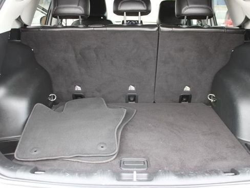 Used 2022 Jeep Compass Latitude image 38