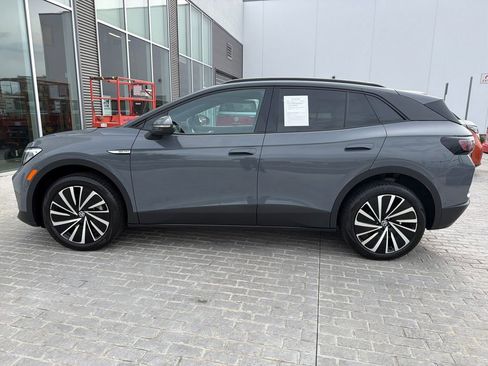 Used 2024 Volkswagen ID.4 Pro AWD/4WD image 3