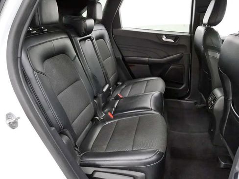 Used 2023 Ford Escape SE FWD image 17