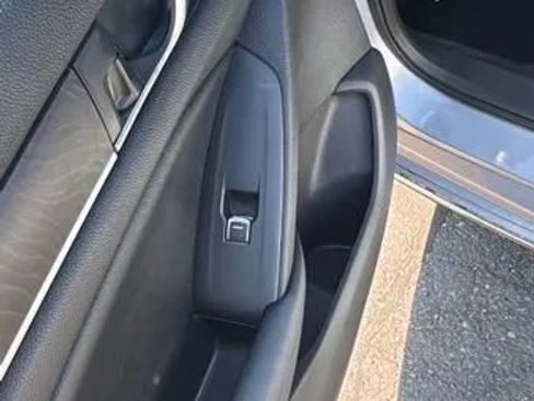 Used 2021 Honda Accord EX-L image 10