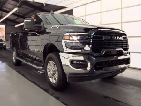 Used 2026 RAM 2500 Big Horn AWD/4WD image 2