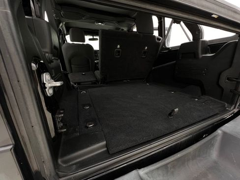 Used 2018 Jeep Wrangler Unlimited Sport image 28