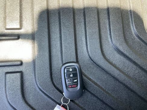 Used 2025 Honda Civic Sport image 23