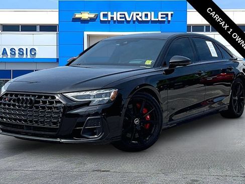Used 2023 Audi S8 AWD/4WD image 2