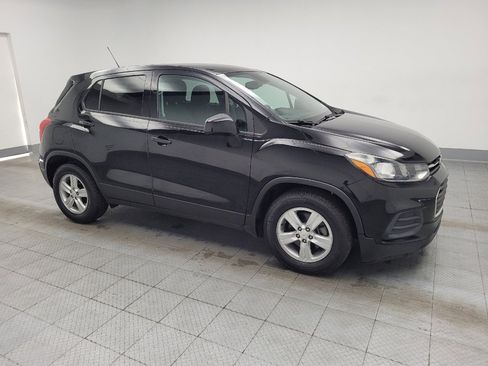 Used 2020 Chevrolet Trax LS w/ Tint and Cruise Package FWD image 11