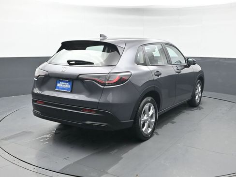 Certified 2023 Honda HR-V LX image 6