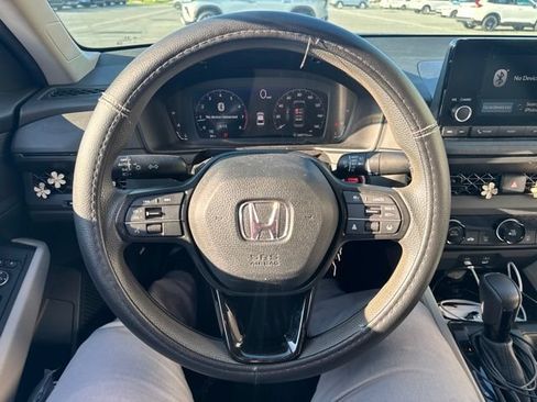 Used 2023 Honda Accord LX image 10