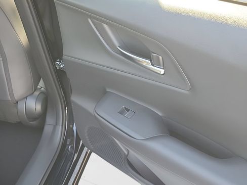 New 2026 Toyota Prius Plug-In Hybrid FWD image 39