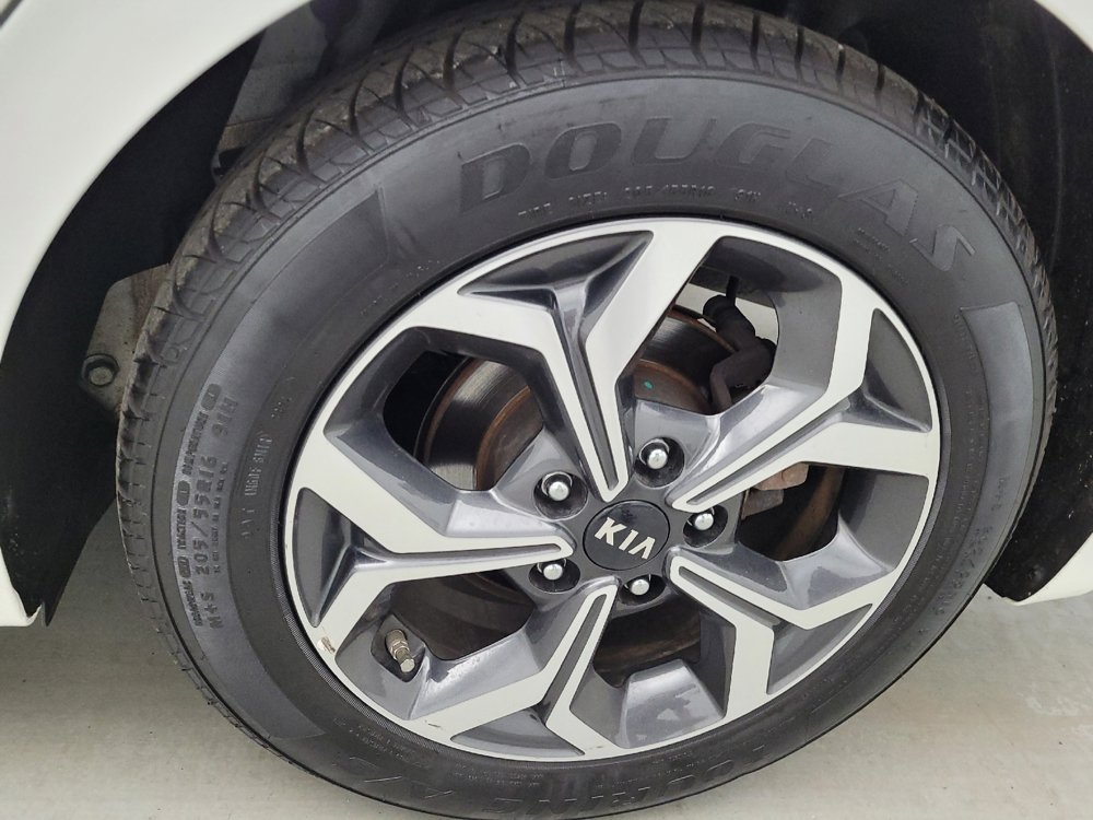 Used 2020 Kia Forte LXS FWD image 31