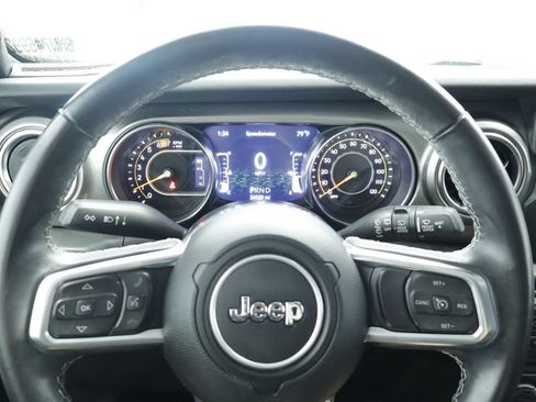 Used 2021 Jeep Wrangler Unlimited Sahara AWD/4WD image 28